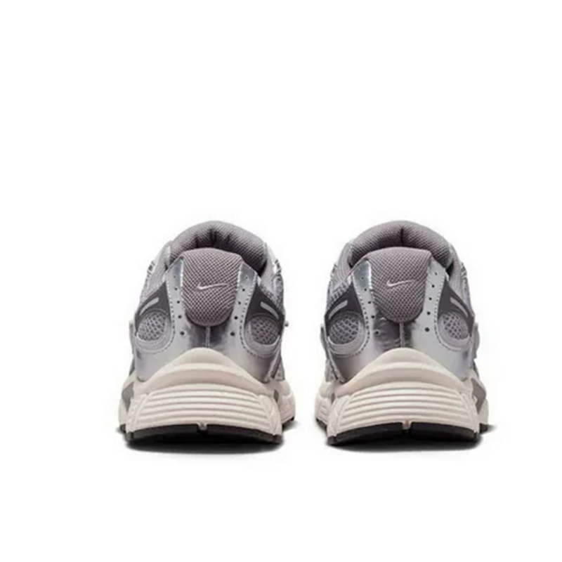 Nike Men's V5 RNR Retro Dad Sh - Men'S Shoes V5 Rnr recensione e prezzo