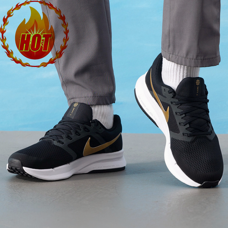 Nike Men’s Run Swift 3 Low-Top - Men Shoes Size Nike recensione e prezzo