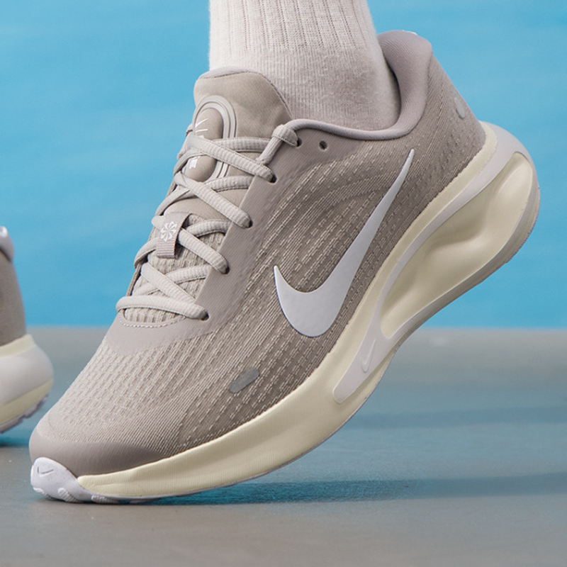 2026 Nike Men's Journey Run Ro - Men Shoes Size Nike recensione e prezzo