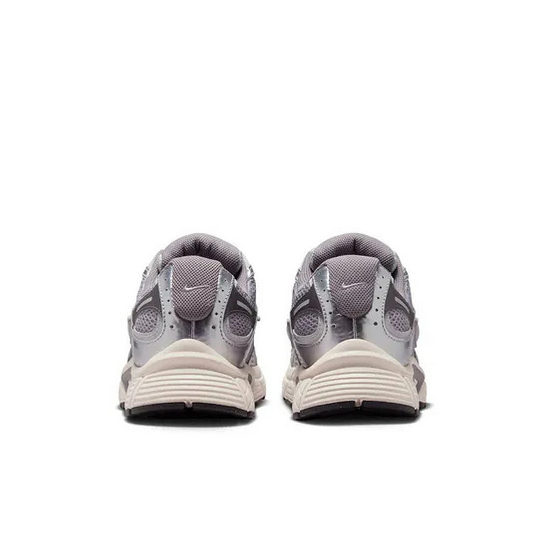 Nike V5 RNR Retro Slip-Resista - Men'S Shoes V5 Rnr recensione e prezzo