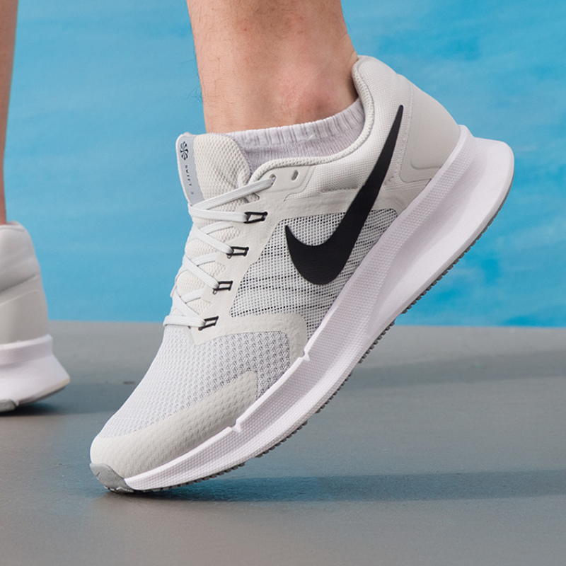 New Nike Men's Run Swift 3 Roa - Men Shoes Size Nike recensione e prezzo