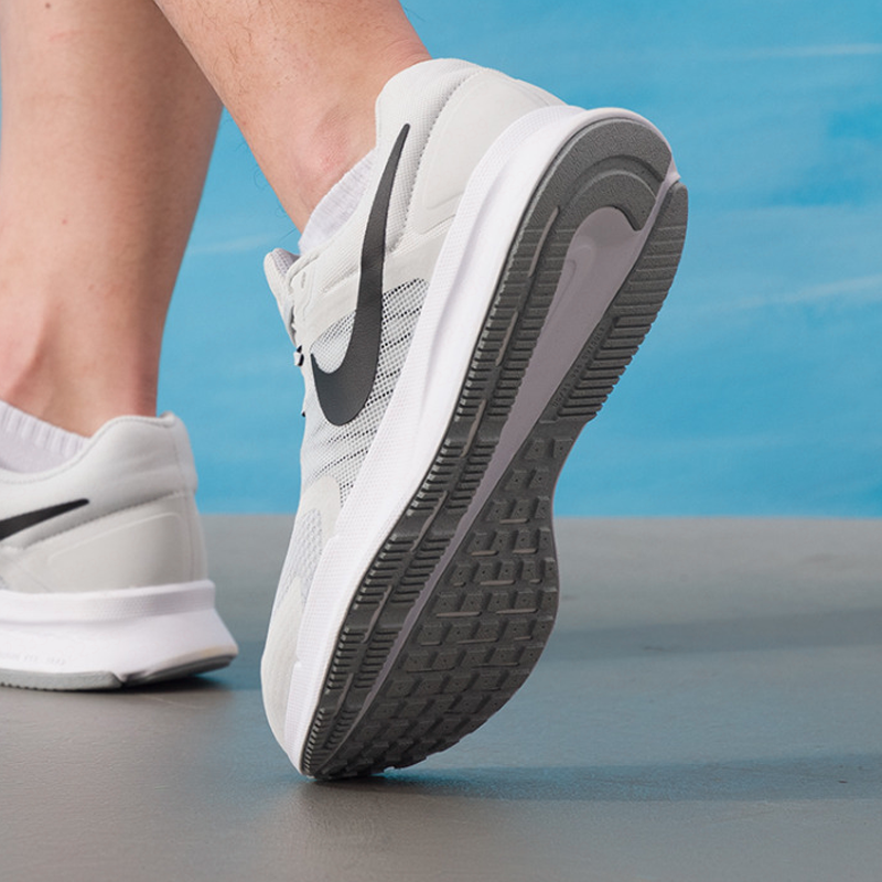 New Nike Men's Run Swift 3 Roa - Men Shoes Size Nike recensione e prezzo