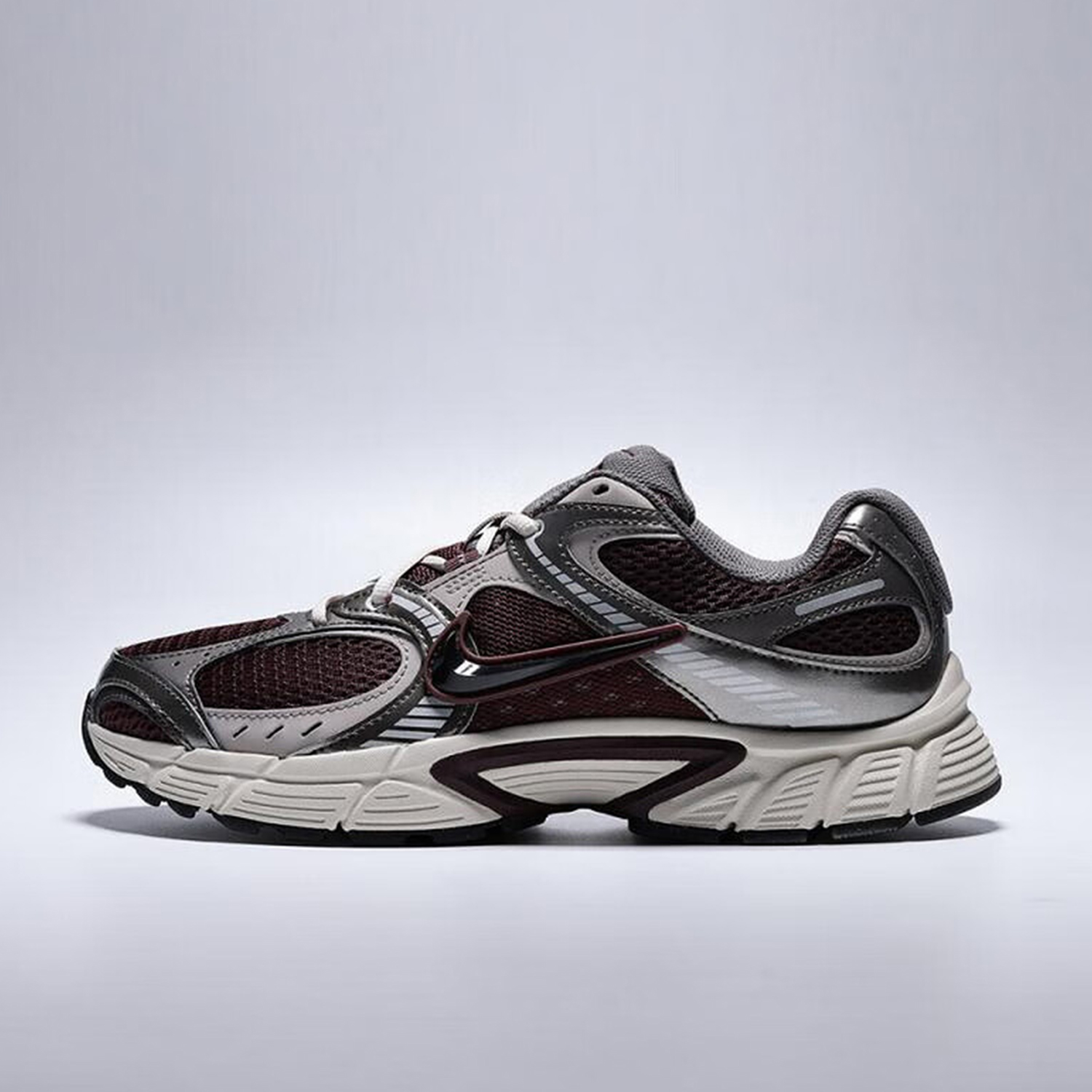 Nike Genuine V5 RNR Men's Ligh - Men'S Shoes V5 Rnr recensione e prezzo
