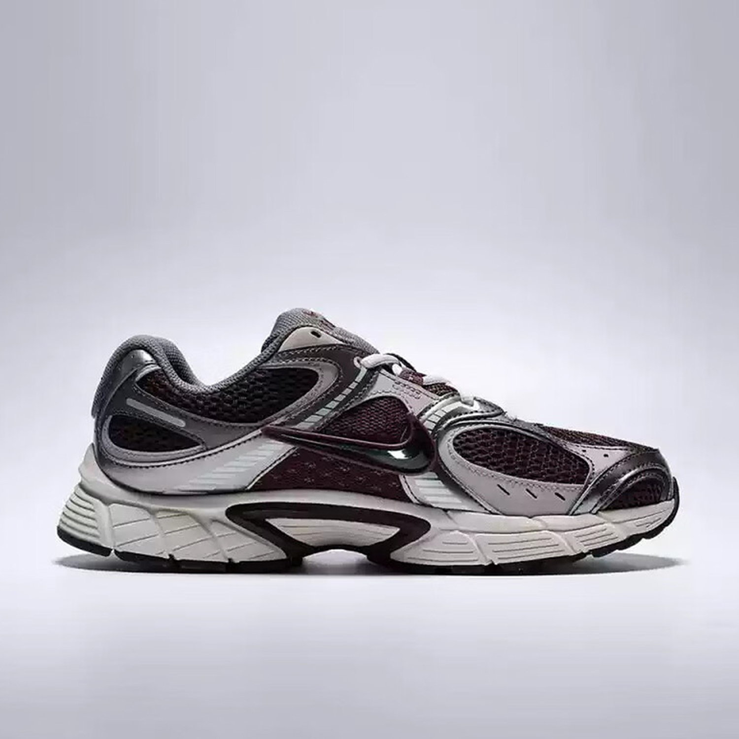 Nike Genuine V5 RNR Men's Ligh - Men'S Shoes V5 Rnr recensione e prezzo