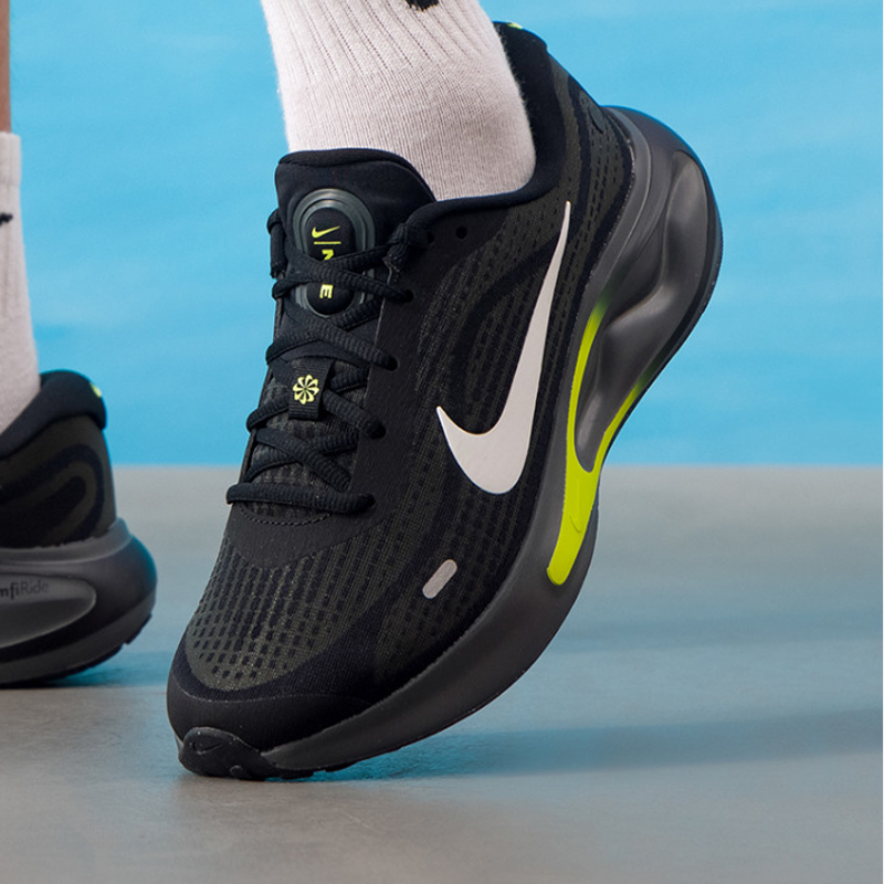 Genuine Nike Men's Journey Run - Men Shoes Size Nike recensione e prezzo
