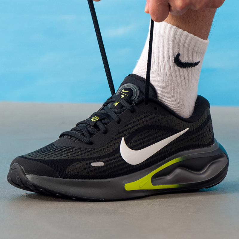 Genuine Nike Men's Journey Run - Men Shoes Size Nike recensione e prezzo