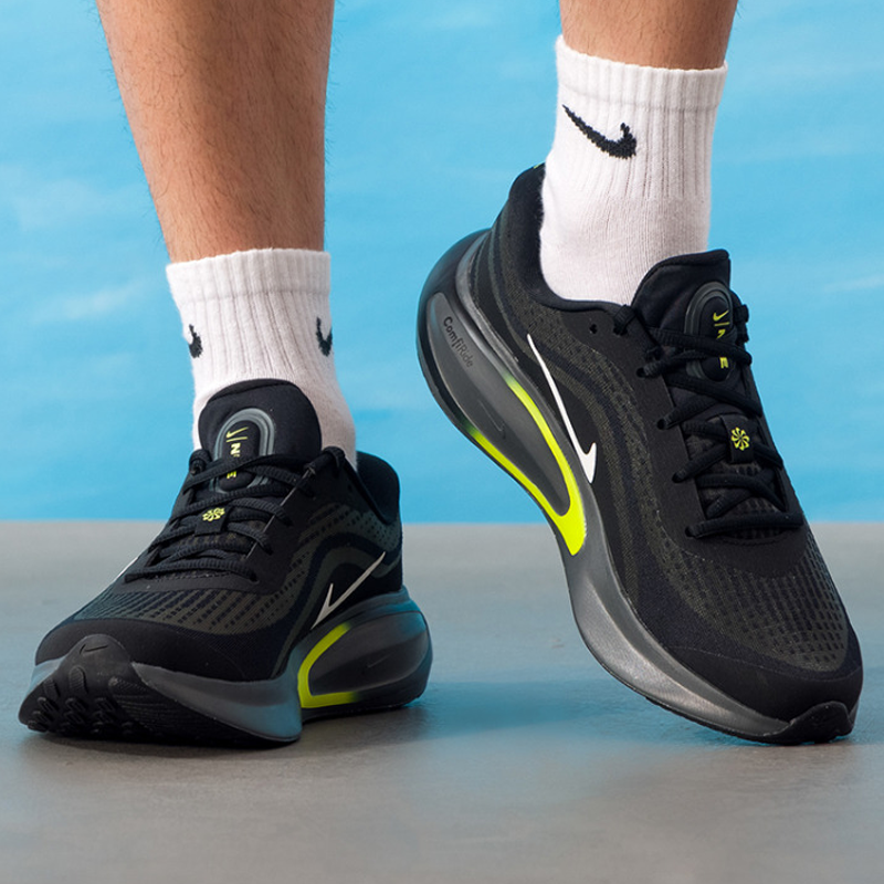Genuine Nike Men's Journey Run - Men Shoes Size Nike recensione e prezzo